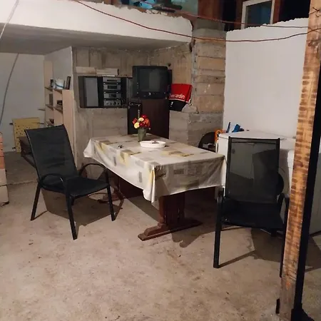 Landhuis Kaj Nana & Dedo