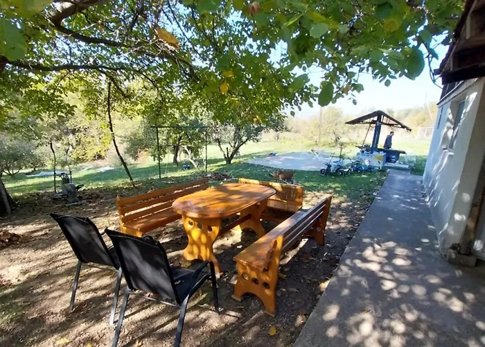 Kaj Nana & Dedo Skopje